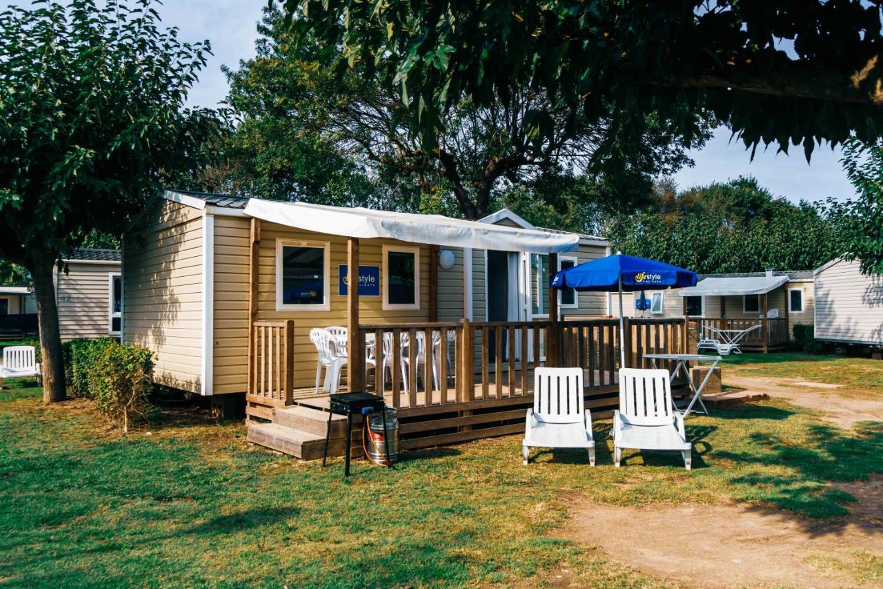 Castell Montgri - Mobile Homes By Lifestyle Holidays L'Estartit Bagian luar foto