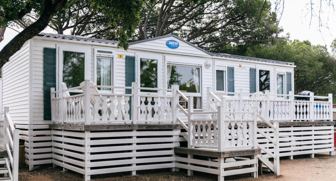 Castell Montgri - Mobile Homes By Lifestyle Holidays L'Estartit Bagian luar foto