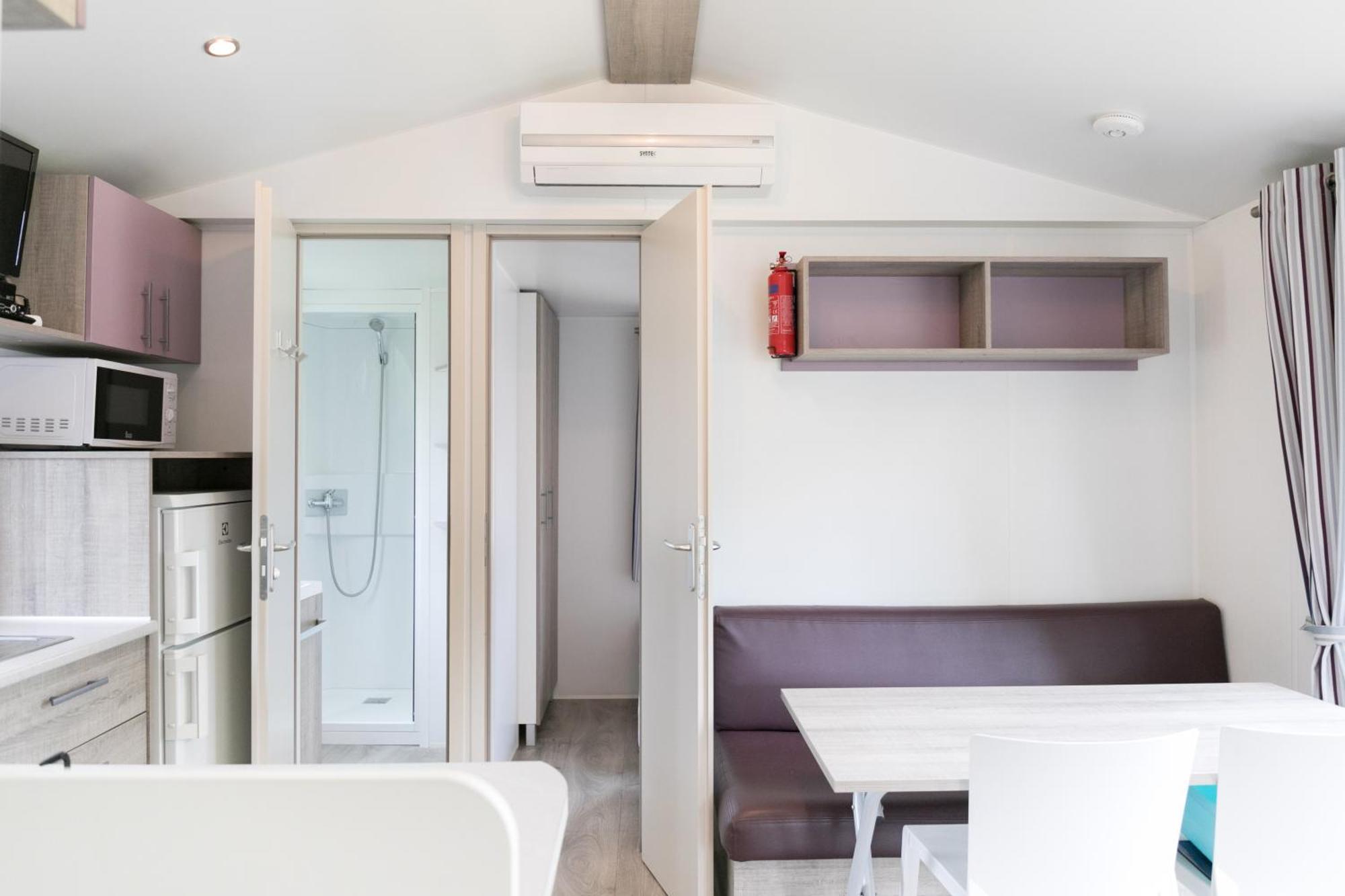 Castell Montgri - Mobile Homes By Lifestyle Holidays L'Estartit Ruang foto