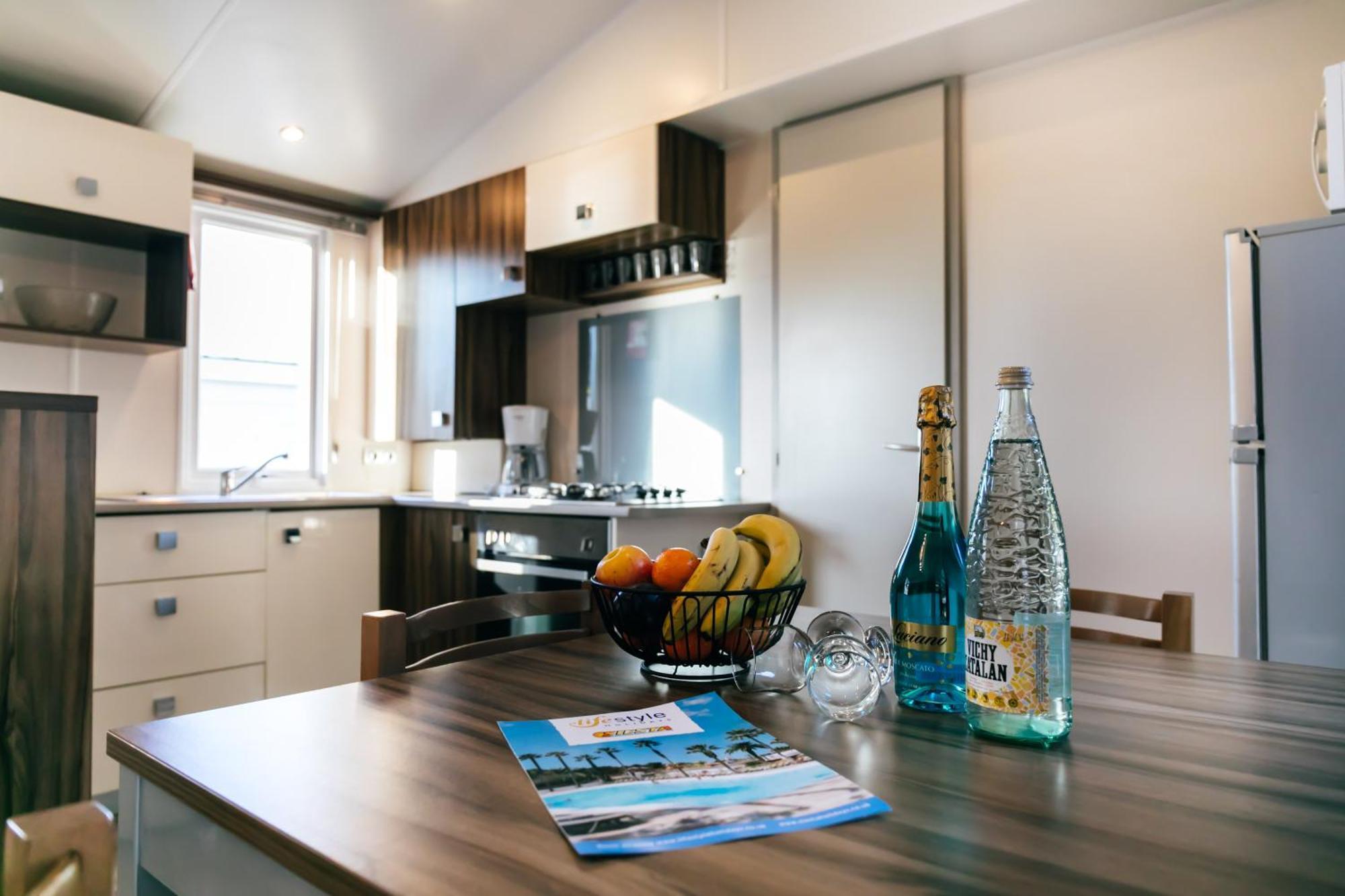 Castell Montgri - Mobile Homes By Lifestyle Holidays L'Estartit Ruang foto